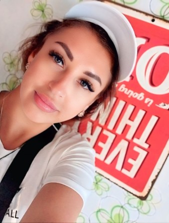 Девушка массажистка Яна, салон Яна